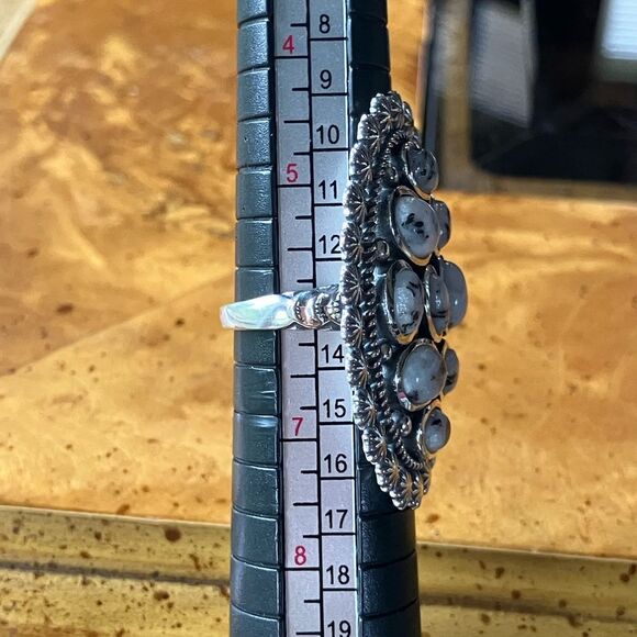 White Buffalo Sterling Silver Statement Ring Size 6 - Picture 7 of 8